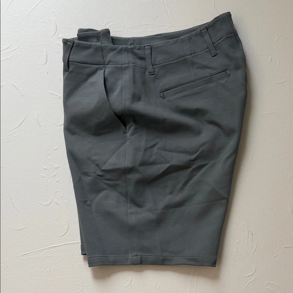 NWT 32 PAIGE Rickson Trouser Short Men's Flat Front Grey Shorts